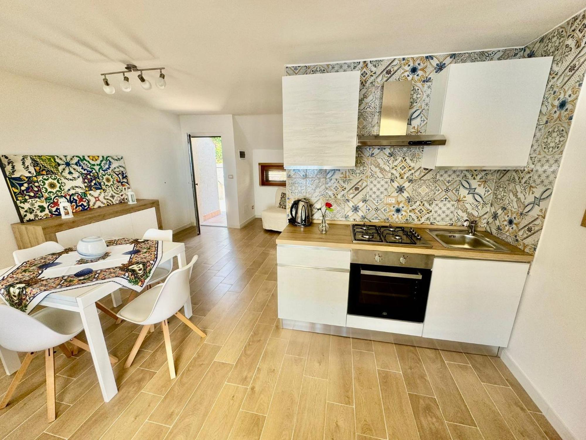 Sunrise Home Летояни Екстериор снимка