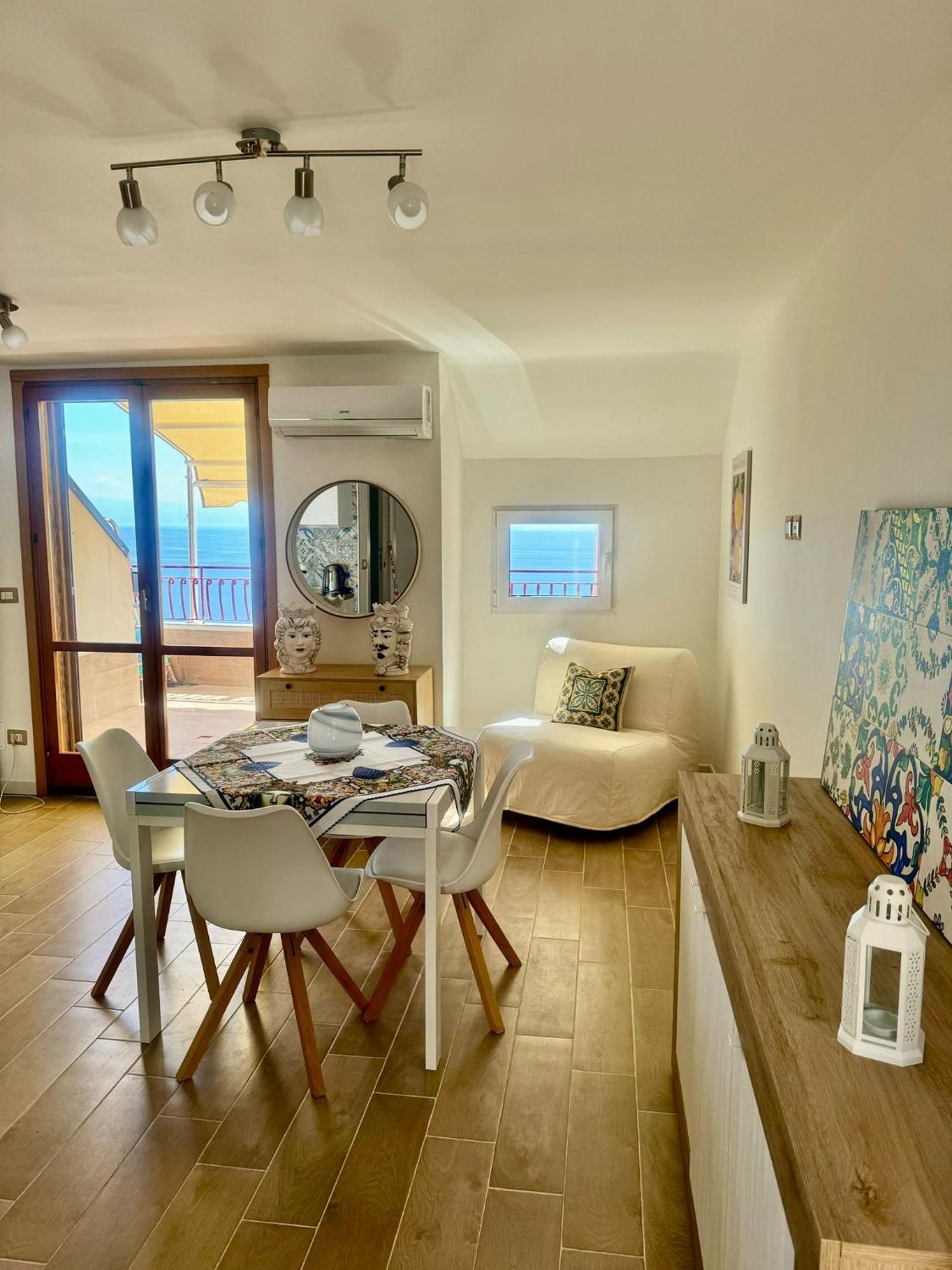 Sunrise Home Летояни Екстериор снимка